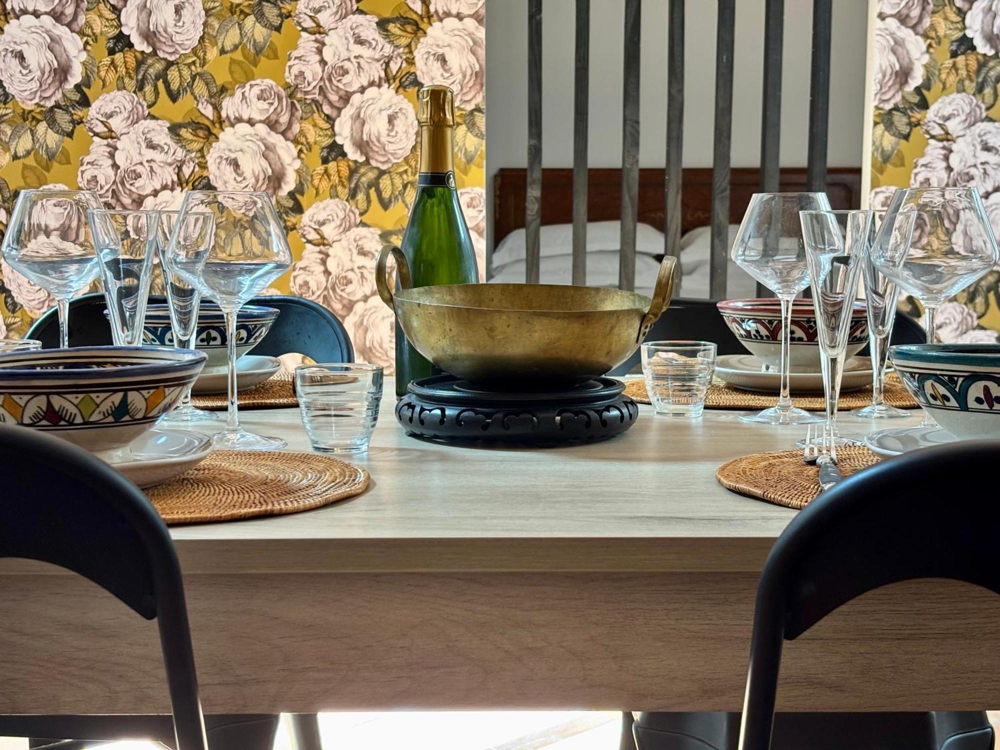 Domaine Des Monges Bed & Breakfast Saint-Seurin-de-Prats Екстериор снимка